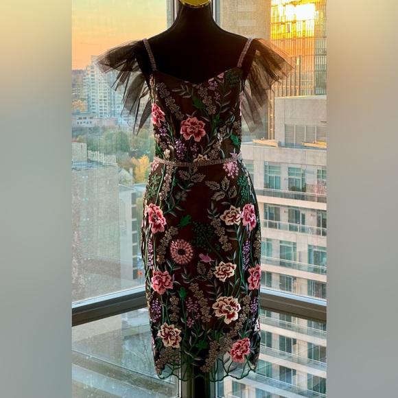 🆕 BRONX & BANCO 🧿 NWOT Melia Floral Embroidered Midi Dress, Sz M / US 6 - Picture 9 of 16